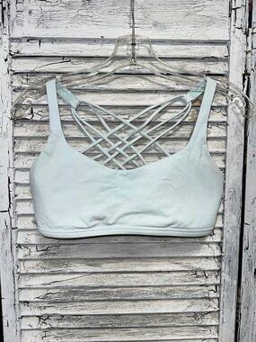 Women's Lululemon Free to be Wild Sports Bra Size 8